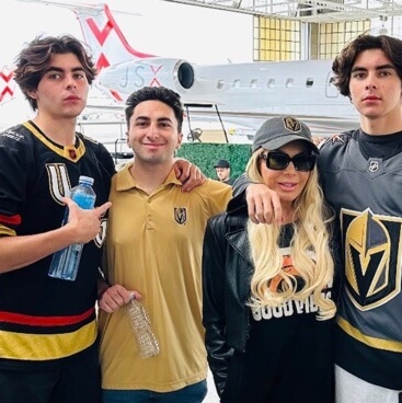  Gavin Nassif with his mom and siblings.